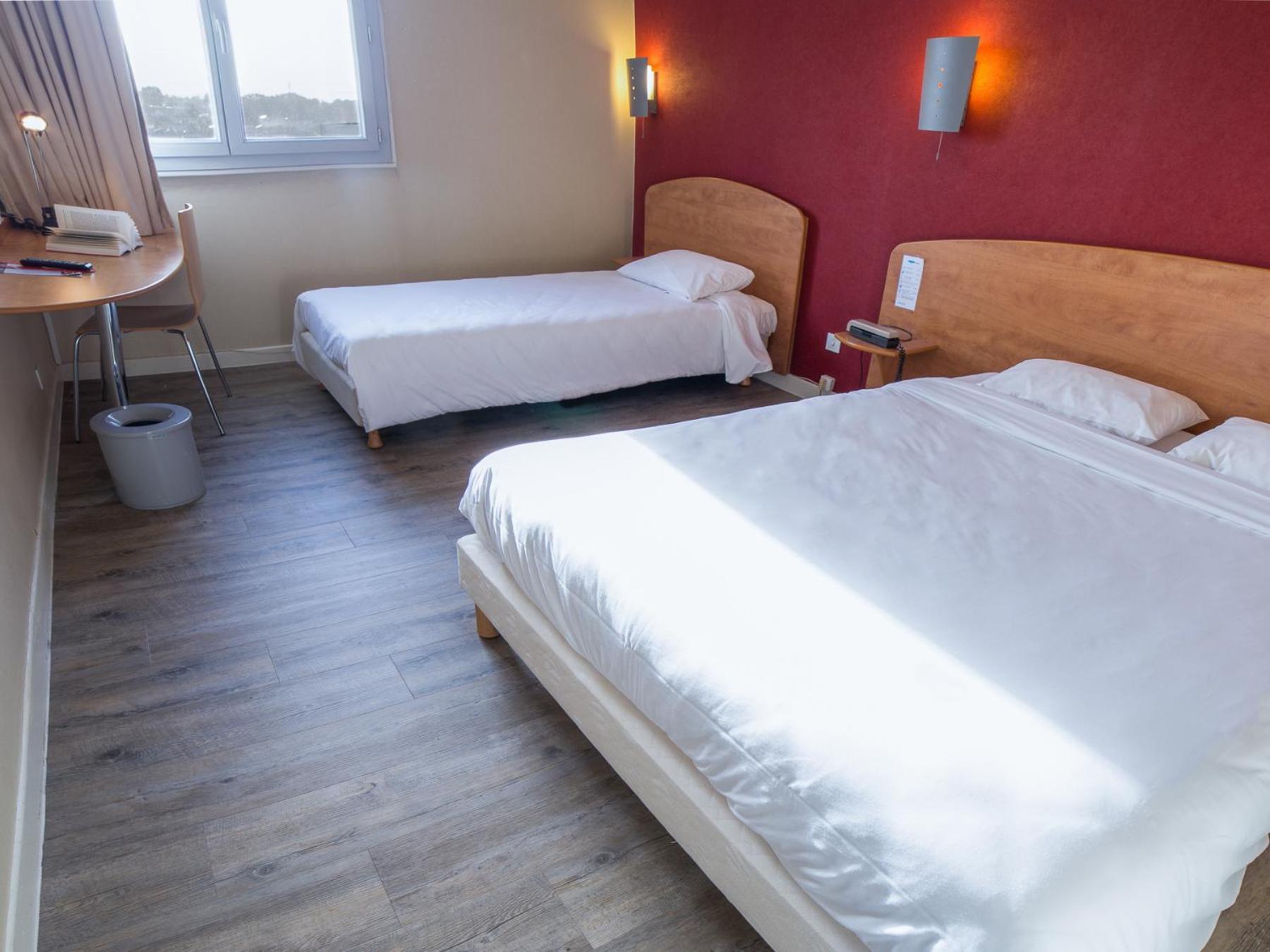 Hotel De La Vendee La Roche-sur-Yon Kültér fotó